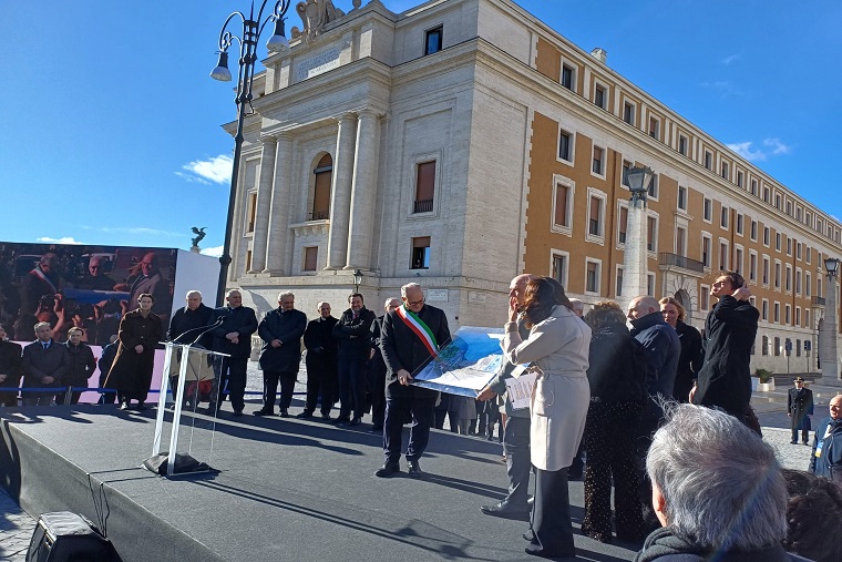 L'inaugurazione della nuova piazza Pia