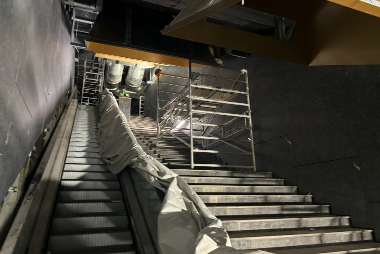 L'interno della stazione metro di Colosseo