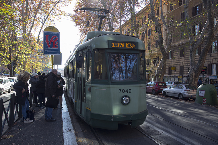 tram in viale Regina Margherita