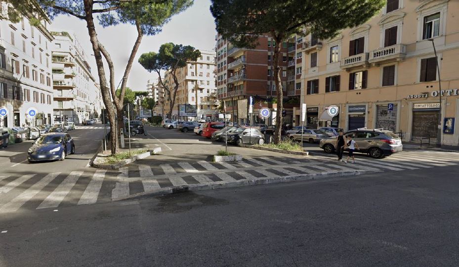 black point piazza re di Roma
