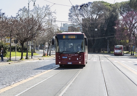 Un autobus della linea 30