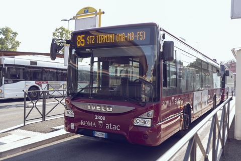 Un autobus della linea 85