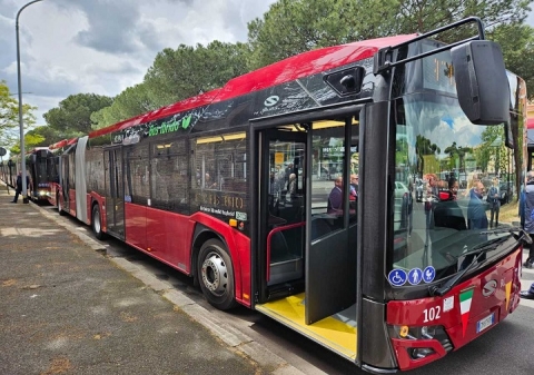 Uno dei nuovi bus presentati il 24 aprile