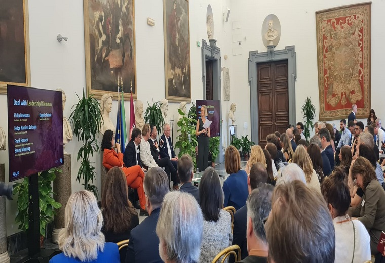 Lo spazio urbano, primo protagonista del trasporto pubblico 2 POLIS 2 14 15 maggio 25 1