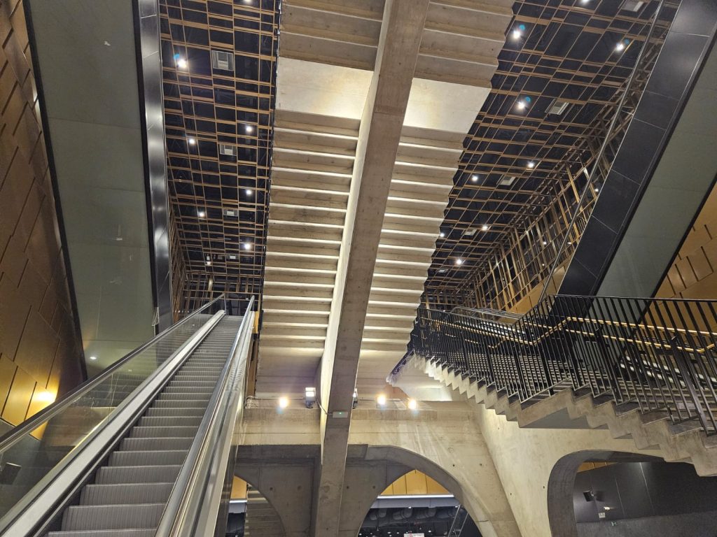 stazione porta metronia copia