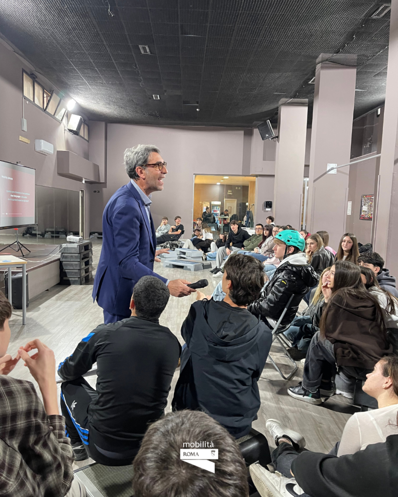 Progetto di comunicazione e formazione sulla mobilità sostenibile e inclusiva e sulla sicurezza stradale 16 20260317 Progetto Scuole Lezione 4 V5