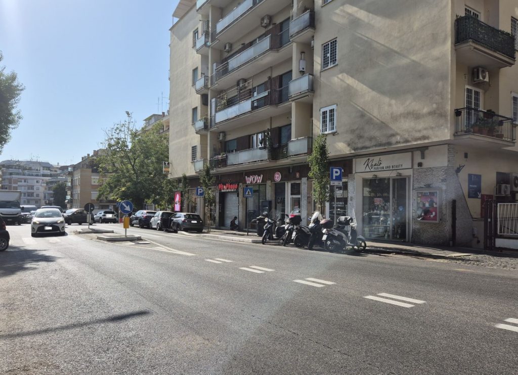 Black Point - via di Vigna Stelluti - altezza civico 187 10 VignaStelluti Post 04 2