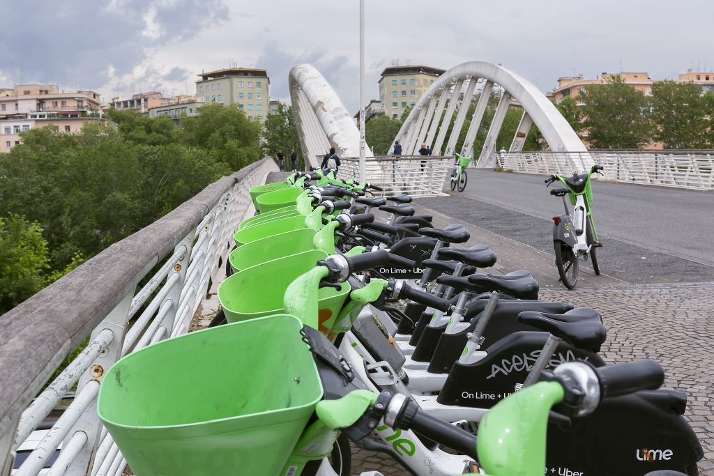 Bike sharing foro italico Ponte della musica K9A8136